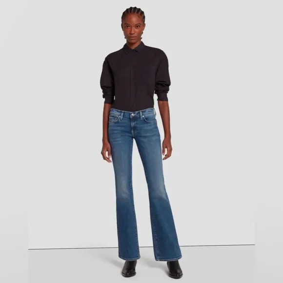 7 For All Mankind Original Bootcut Jeans in New York Dark Wash Size 28