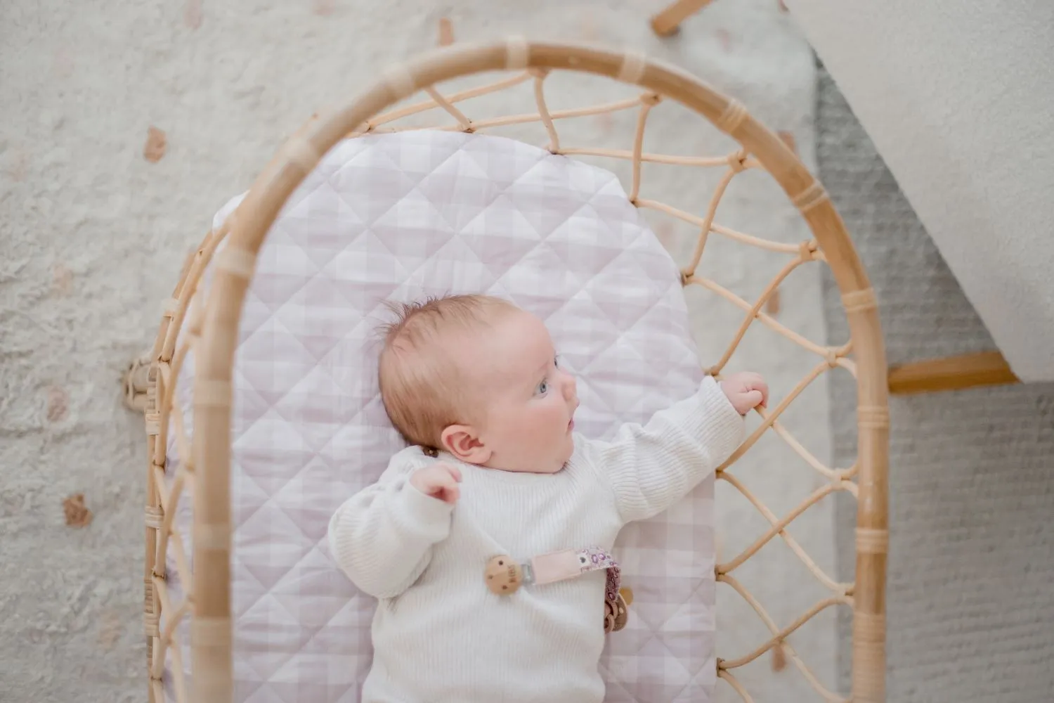 Bambella Waterproof Bassinet Sheet | Blush Gingham