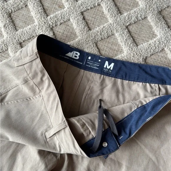 BELONG ROCKY MOUNTAIN BOARD SHORT IN THE WAVES OR ON THE ROCKIES SIZE M OUTDOOR