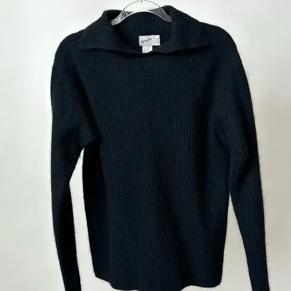 CHIC VINTAGE 90S Lambswool and Angora Fur Wool Knit Collared Sweater Black-M