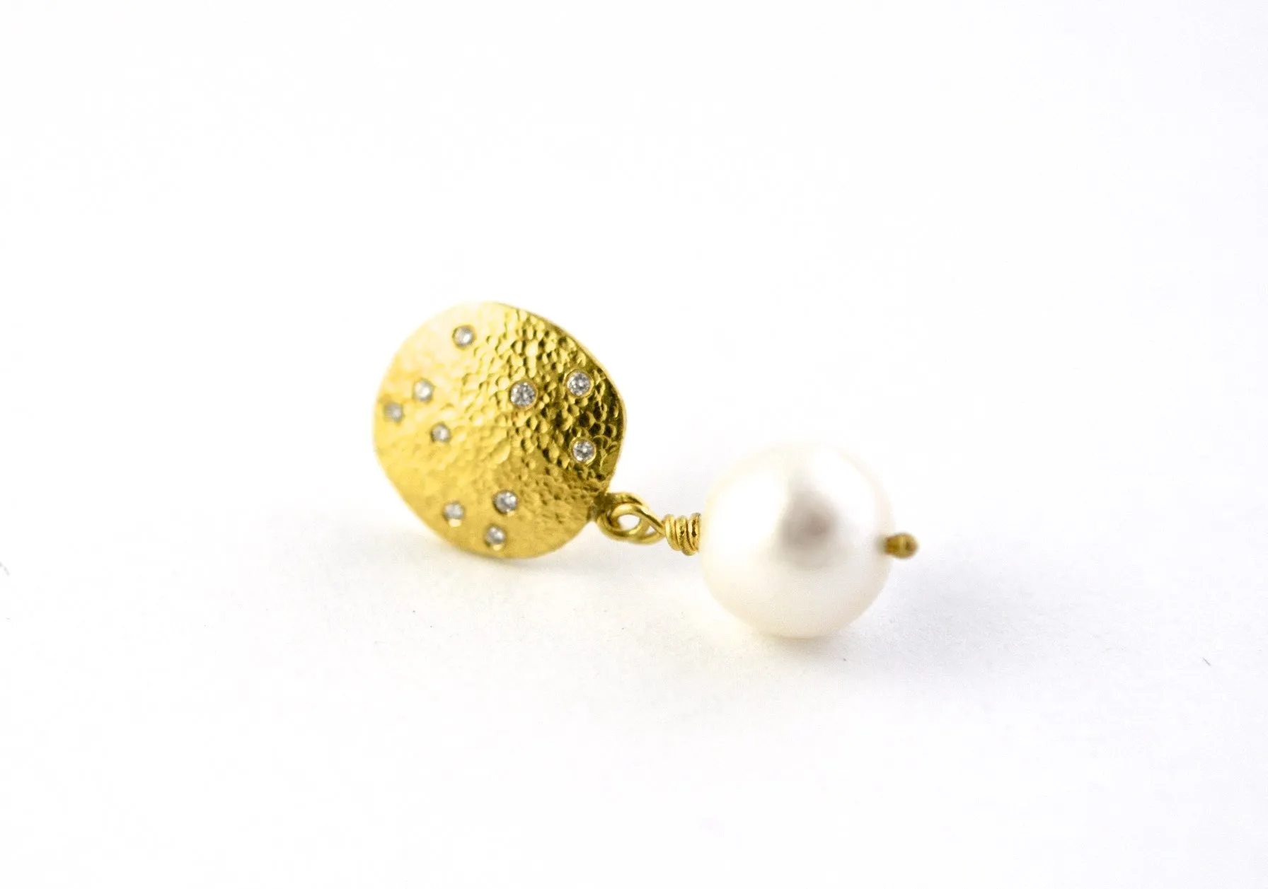 earrings / gold hammered 22k  discs   diamonds