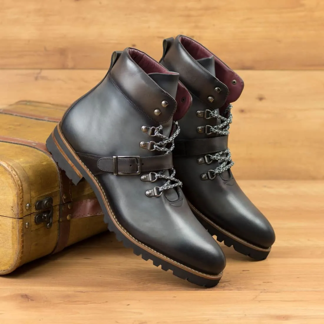 Hiking Boots en cuir gris - Semelles Commando