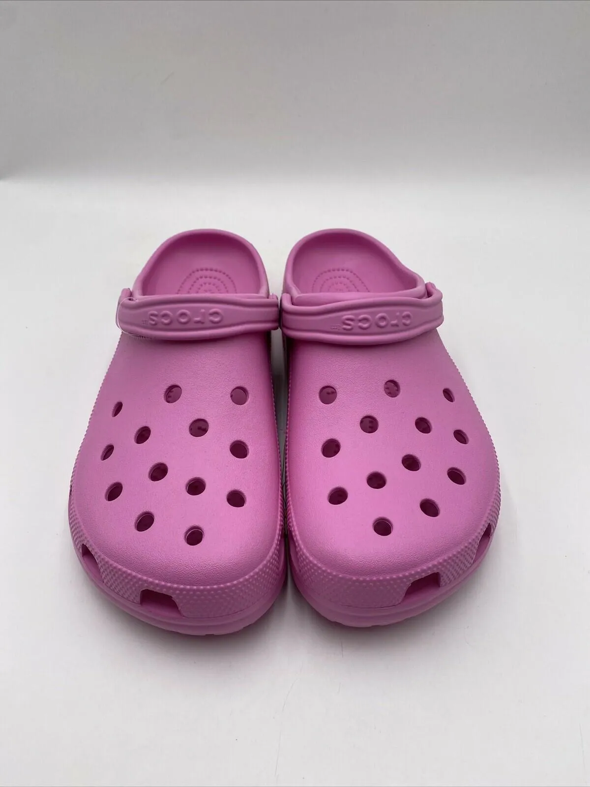 NWOB Men’s Crocs Classic Clogs Pink Size 13M - Like New