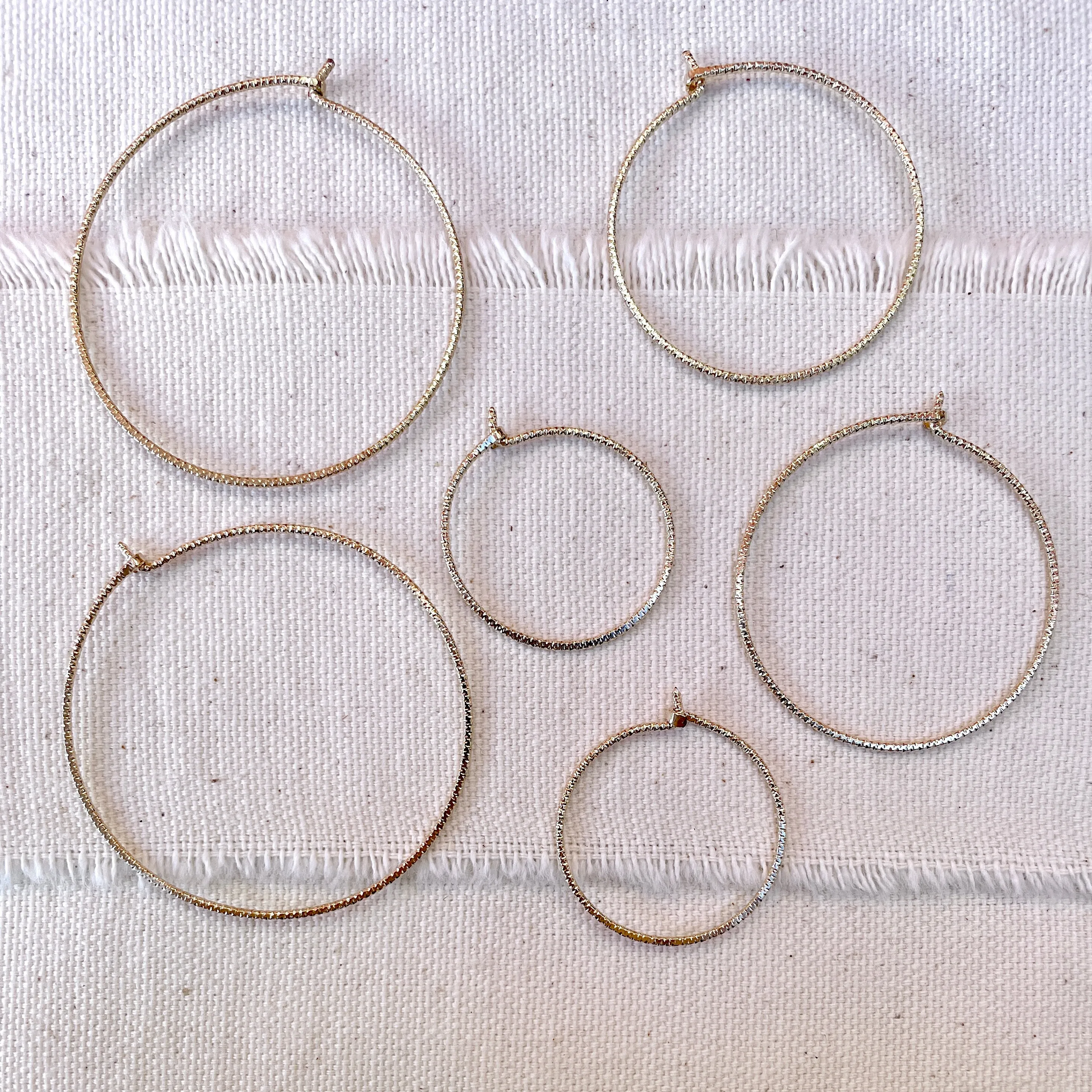 Round CRINKLE Hoops