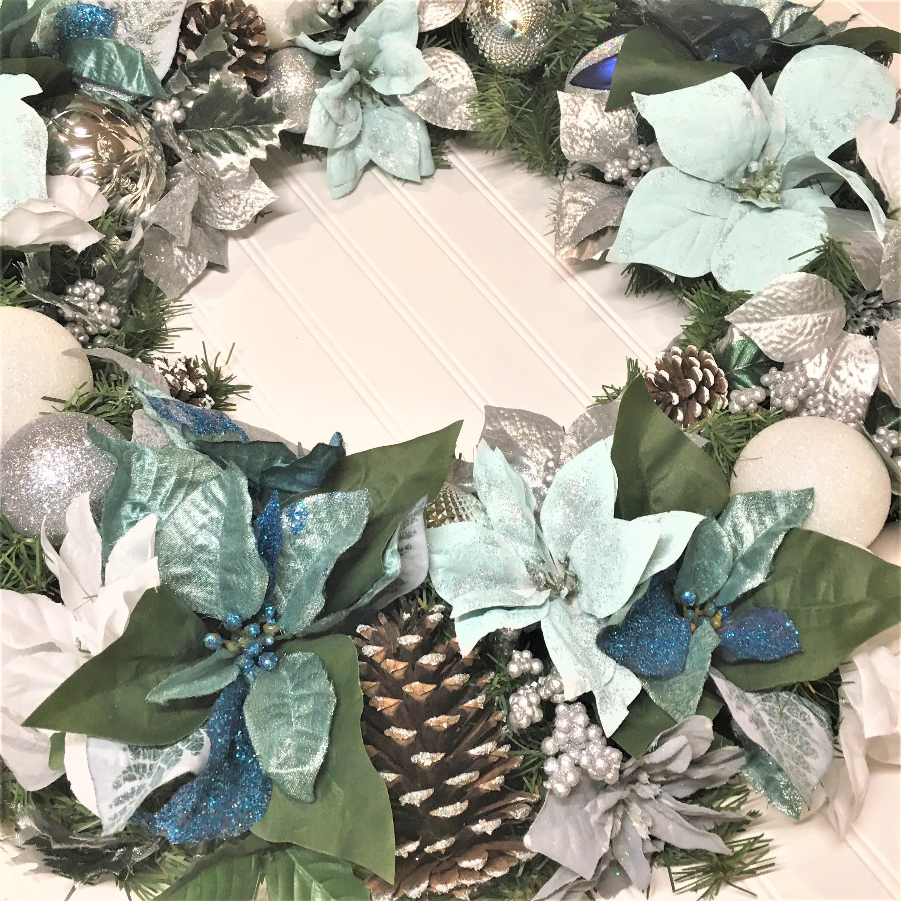 Winter's Splendor Wreath 26"