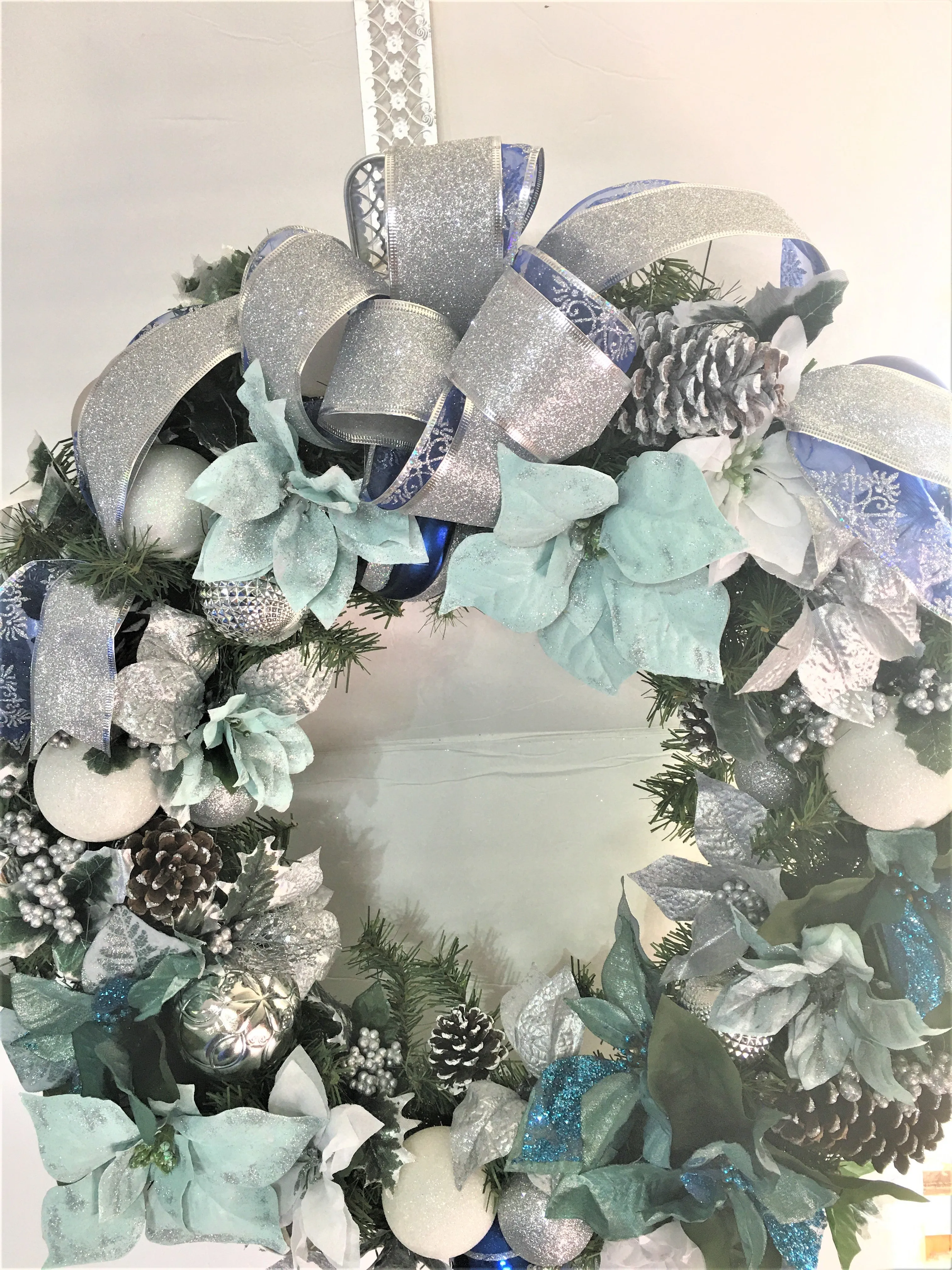 Winter's Splendor Wreath 26"