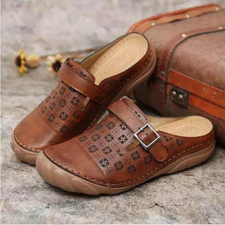 Xavia Clogs | Women’s Wide Fit Slip-On Clogs